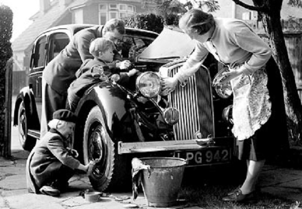 W latch 50-tych mycie samochodu w Wielkiej Brytanii, było wydarzeniem rodzinnym