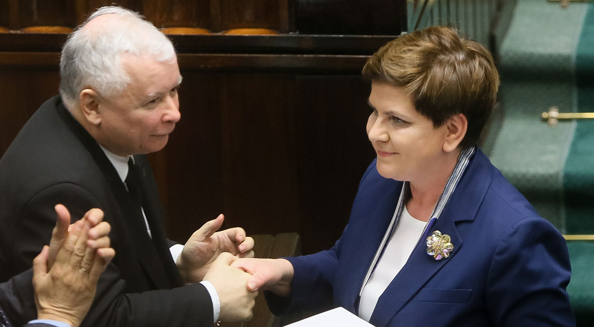 Prezes PiS Jarosława Kaczyńskiego i premier Beata Szydło w Sejmie. Fot. Internet