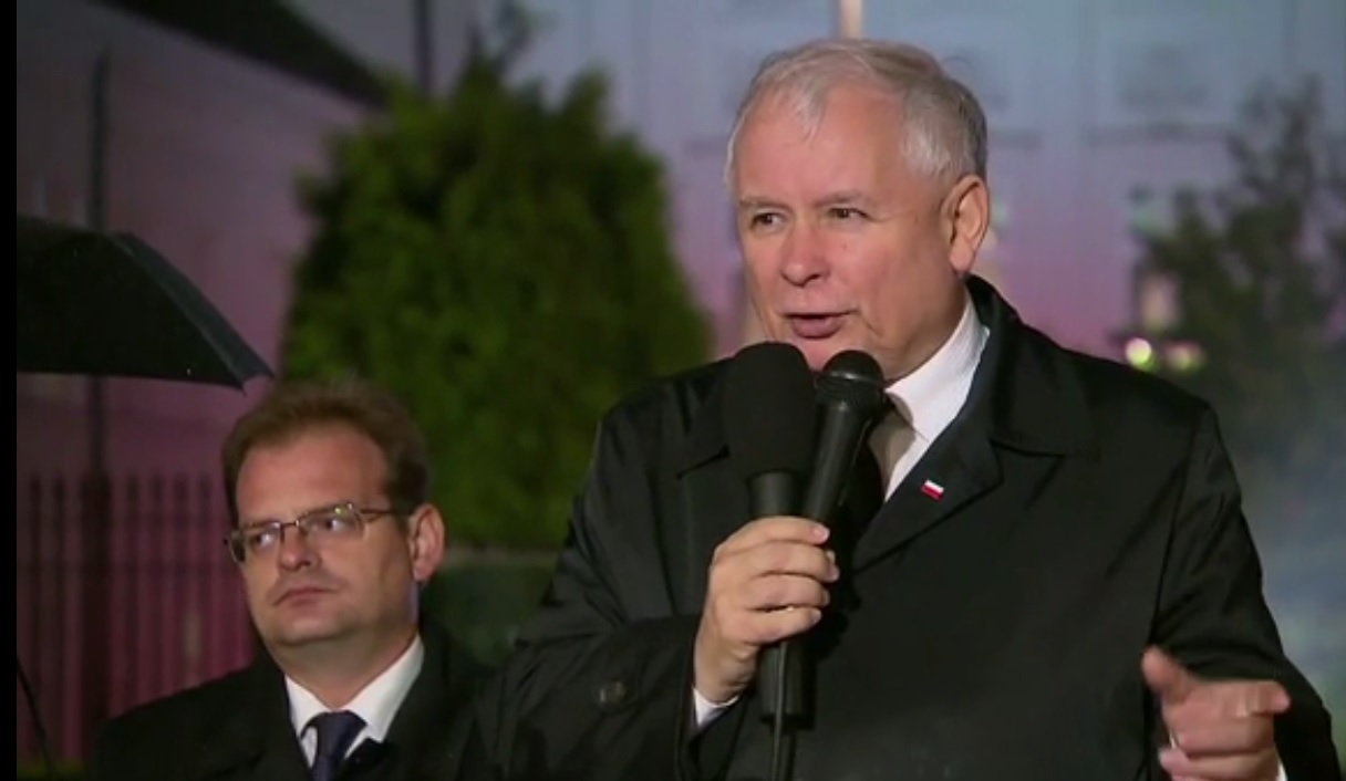 Jarosław Kaczyński: Ci którzy są przeciw nam, poza kłamstwem oczywiście, mają już tylko jedną broń. Tą bronią jest prowokacja. Fot. TVN24