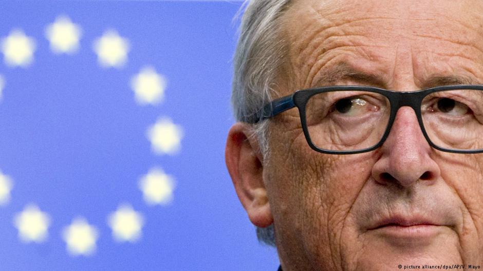 KE sięga po artykuł 7. Juncker do ostatniej chwili czekał na sygnały do rozmowy z Morawieckim. Nie doczekał się