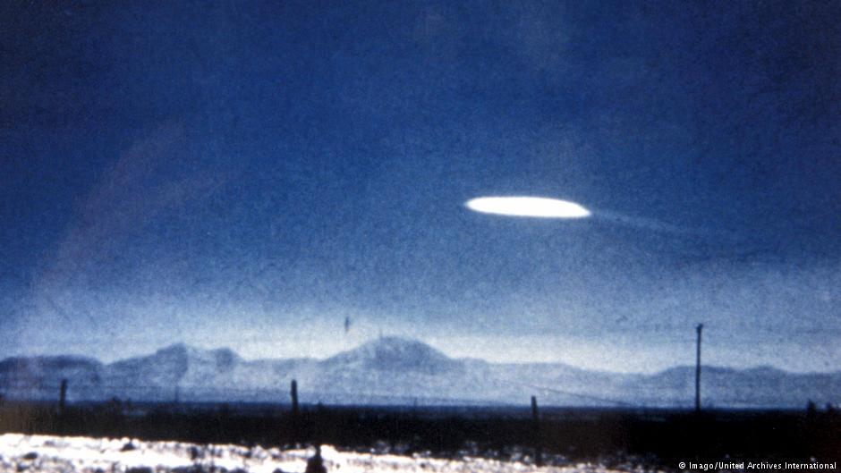 Pentagon potajemnie nadal bada doniesienia o UFO?