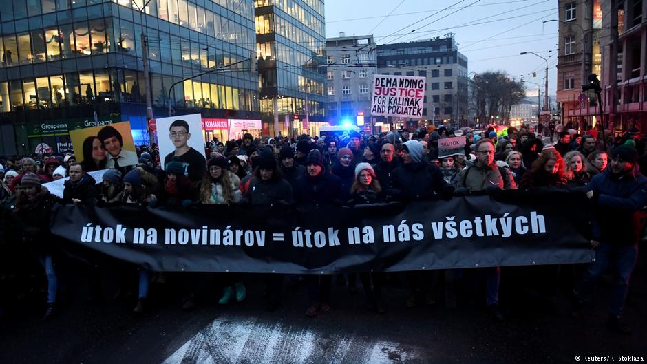 Protesty na Słowacji po zabójstwie dziennikarza, który badał powiązania między politykami a włoską mafią