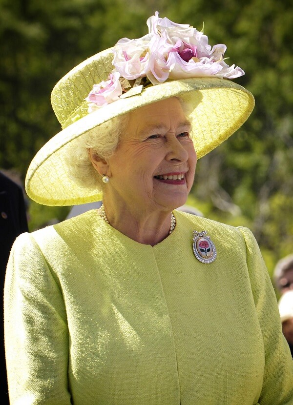Elżbieta II zaapelowała do Brytyjczyków, aby nie tracili z pola widzenia „szerszych interesów państwa”.