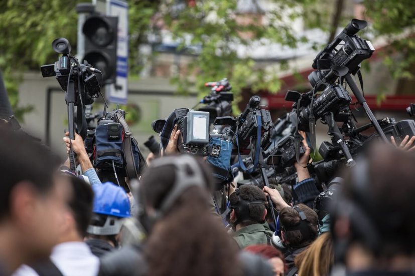 Raport Reporterów bez Granic. Polska spada w rankingu niezależności dziennikarzy