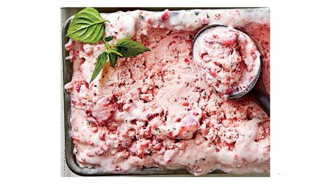 Najlepsze domowe lody truskawkowe