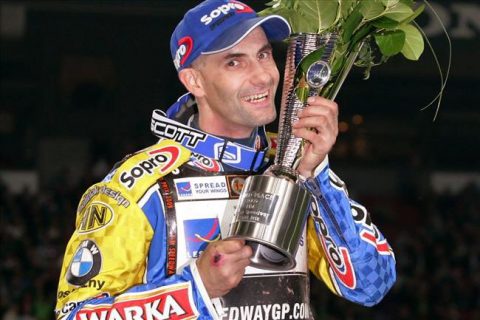 Wypadek Golloba. Hołowczyc: To wielki wojownik i tym razem też wyjdzie z tej walki zwycięsko!