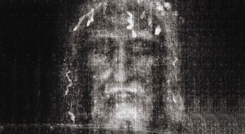 Najnowsze badania potwierdzają – „Całun Turyński nosi ślady krwi ofiary tortur”