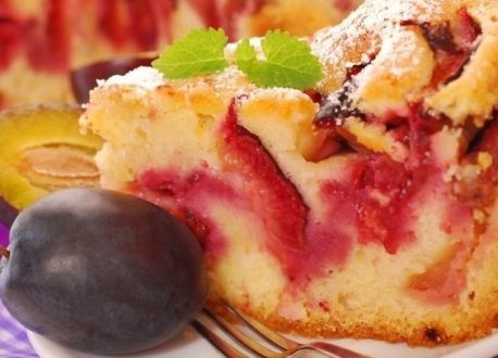 Maślane ciasto z kruszonką i owocami, które zawsze wychodzi