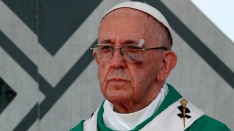 Papież Franciszek miał wypadek