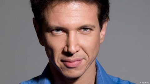 Izraelski dziennikarz, który w Monachium pytał Morawieckiego o ustawę o IPN: byłem wściekły, miałem łzy w oczach