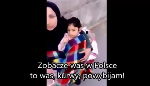 „Jak zobaczę Was w Polsce to Was, kurwy powybijam!” – tak Polak grozi matce z dzieckiem