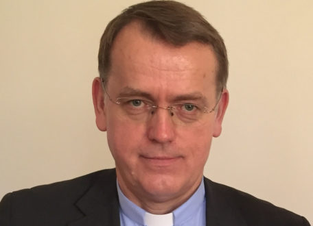 Świat wg ks. prof. D. Oko: genderyści, w prostej linii są dziećmi bolszewików. Traktują nas jak podludzi