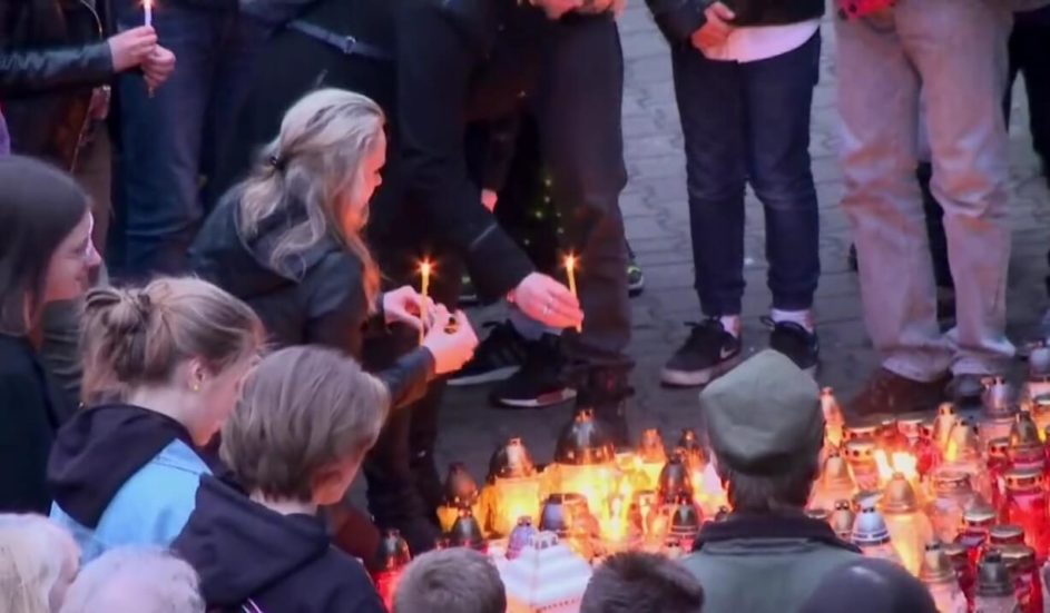 Warszawa: Pogrzeb ucznia zamordowanego w szkole w Wawrze