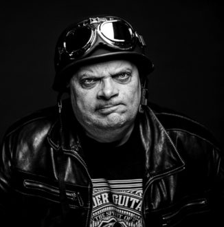 Krzysztof Skiba: Smród wali na wszystkich frontach