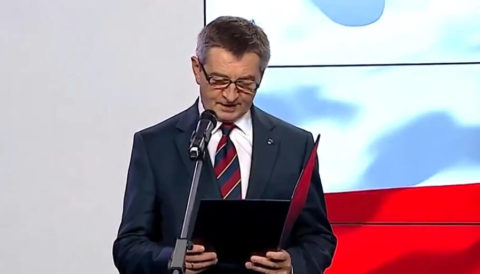 Kuchciński rezygnuje ze stanowiska po aferze z lotami