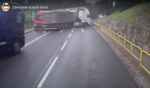 Zderzenie trzech tirów. Policja publikuje film i apeluje o rozwagę
