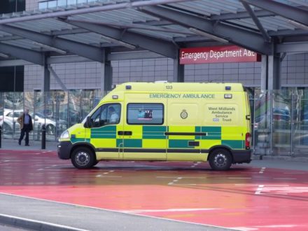 Brexit: przyszli migranci będą płacić ponad 600 funtów rocznie na brytyjską służbę zdrowia