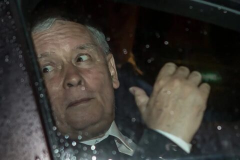 Krzysztof Skiba: Festiwal żenady – jak PiS i media Sakiewicza zamieniły pogrzeb w polityczny cyrk