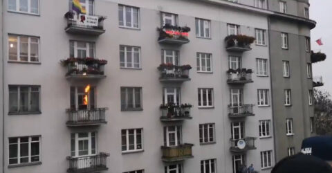 Krzysztof Skiba: MARSZ DO ZADYMY, czyli hodowane od lat przez PiS narodowe kibolstwo w rozkwicie