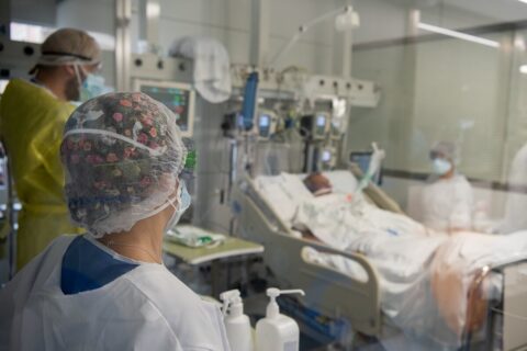 Czy rząd zrobił wszystko, by Polacy nie umierali tak licznie? Sondażu Kantar dla „Faktów” TVN i TVN24