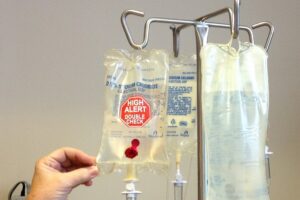 Czy chemioterapia zabija chorych na raka? Czy konopie indyjskie leczą?