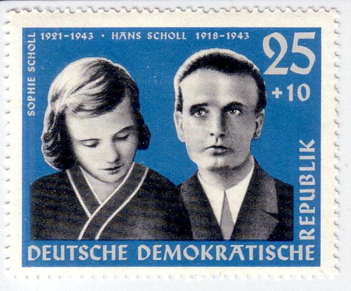 Rodzeństwo Schollów – Hans Scholl i Sophie Scholl na znaczku z NRD (1961). fot. wikipedia