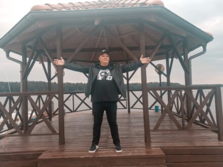 Krzysztof Skiba: Na ośle, czy na oślep?