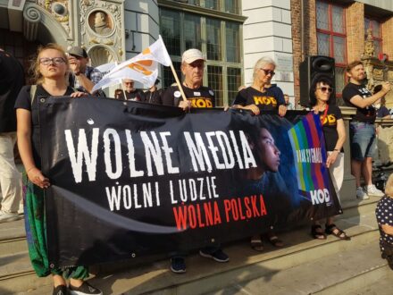 Bartek Węglarczyk: Każdy, kto zagłosuje za ustawą anty-TVN, zagłosuje przeciwko bezpieczeństwu Polski