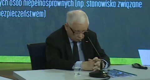 Marcin Zegadło: Wszyscy teraz, że Kaczyński śpi. No i co z tego, chce mu się spać to śpi. Co innego jednak fascynuje – jego dłonie