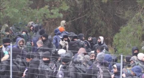 Co sądzą o migrantach? Reporterka w Mińsku rozmawiała z Białorusinami