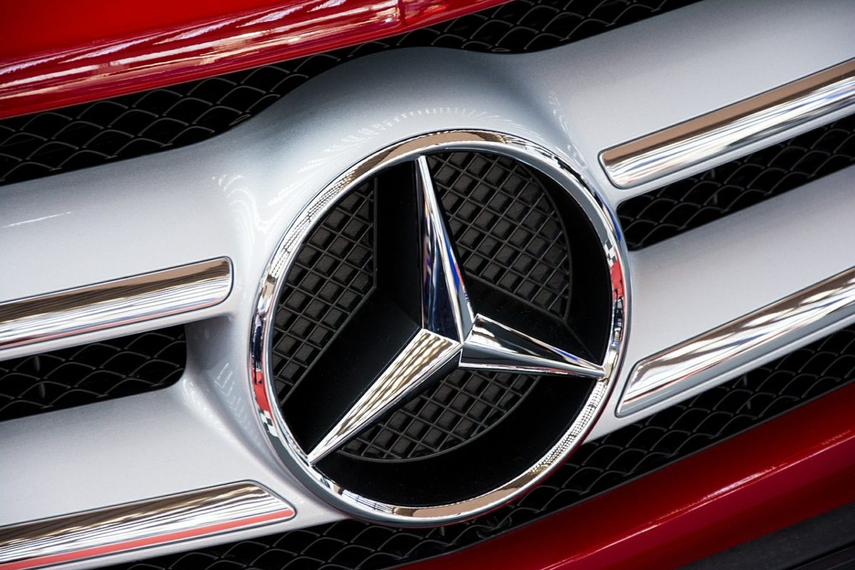 Ze względu na problemy techniczne, koncern Daimler zaleca wycofanie z użycia ponad 800.000 pojazdów marki Mercedes.