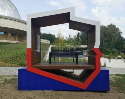 Marcin Matczak: Polska PiS ma być jak ta ławka: brzydka i odpustowo patriotyczna