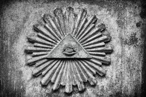 Dlaczego wierzymy w teorie spiskowe?