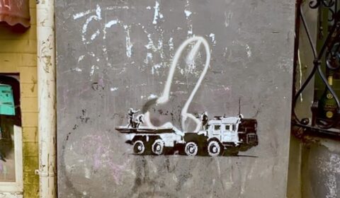 Banksy dla Ukrainy sprzedaje swoje dzieła