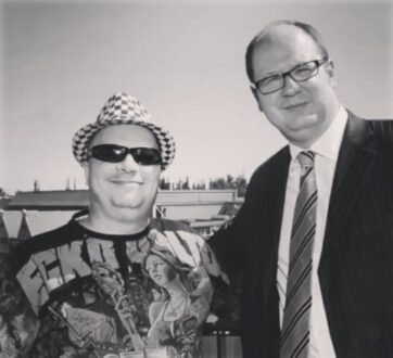 Krzysztof Skiba: Historia nożem pisana