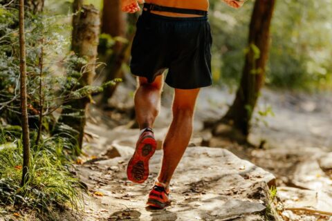 Jak wybrać najlepsze buty do biegania? 4 wskazówki dla początkujących biegaczy