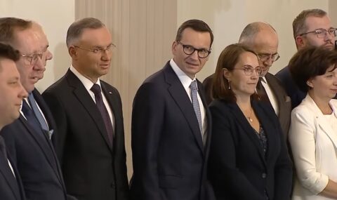Tusk: Mateuszu, to, że potrafisz robić interesy na respiratorach, maseczkach, wizach czy generatorach, wszyscy wiedzieli. Ale że na amunicji też?