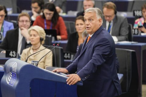 Orbán kontra Bruksela. Europosłowie chcą całkowitego odcięcia funduszy dla Węgier