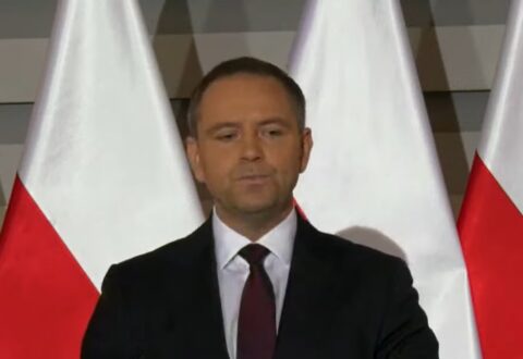 Nawrocki żąda przeprosin od szefów służb. Siemoniak: To pierwsza porażka Prezydenta