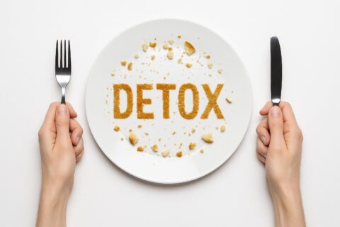 Głodówka i autofagia. Jak organizm „pożera” uszkodzone komórki, gdy przestajesz jeść