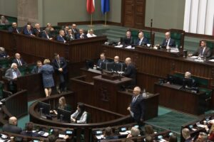 „Maski opadły”. Sejm przyjął ustawę o SAFE. Tusk uderza w opozycję: „wrogowie polskiej niepodległości”