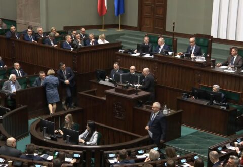 „Maski opadły”. Sejm przyjął ustawę o SAFE. Tusk uderza w opozycję: „wrogowie polskiej niepodległości”