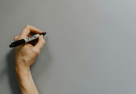 Naukowcy sprawdzili, co wyróżnia leworęcznych