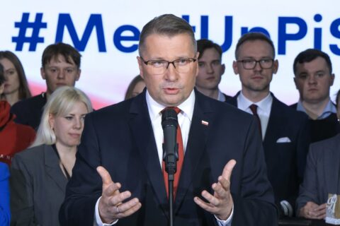 Willa+, cnoty niewieście i zapasy w błocie. Skiba o nowym liderze PiS: „Złoty Dzban” wchodzi do gry